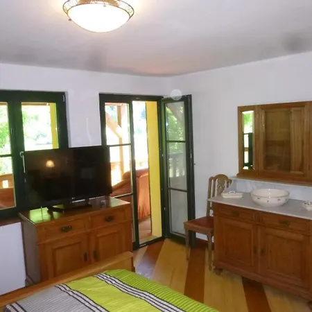 Moselidyll Traumferienwohnung In Exponierter Moselufer Lage דירה *
